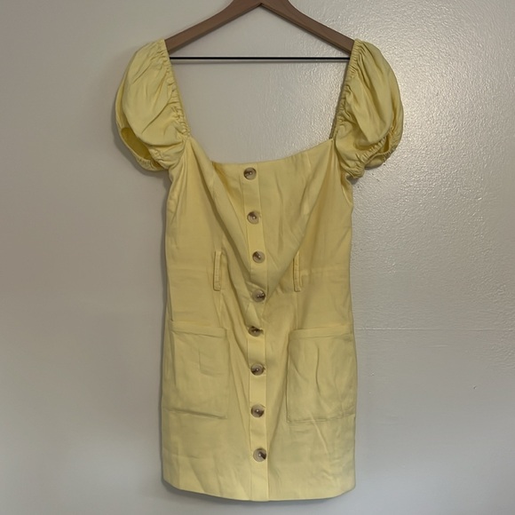 Revolve MAJORELLE ‘Adalyn’ Puff Sleeve Button-Front Mini Dress in Pale Yellow - Picture 4 of 12